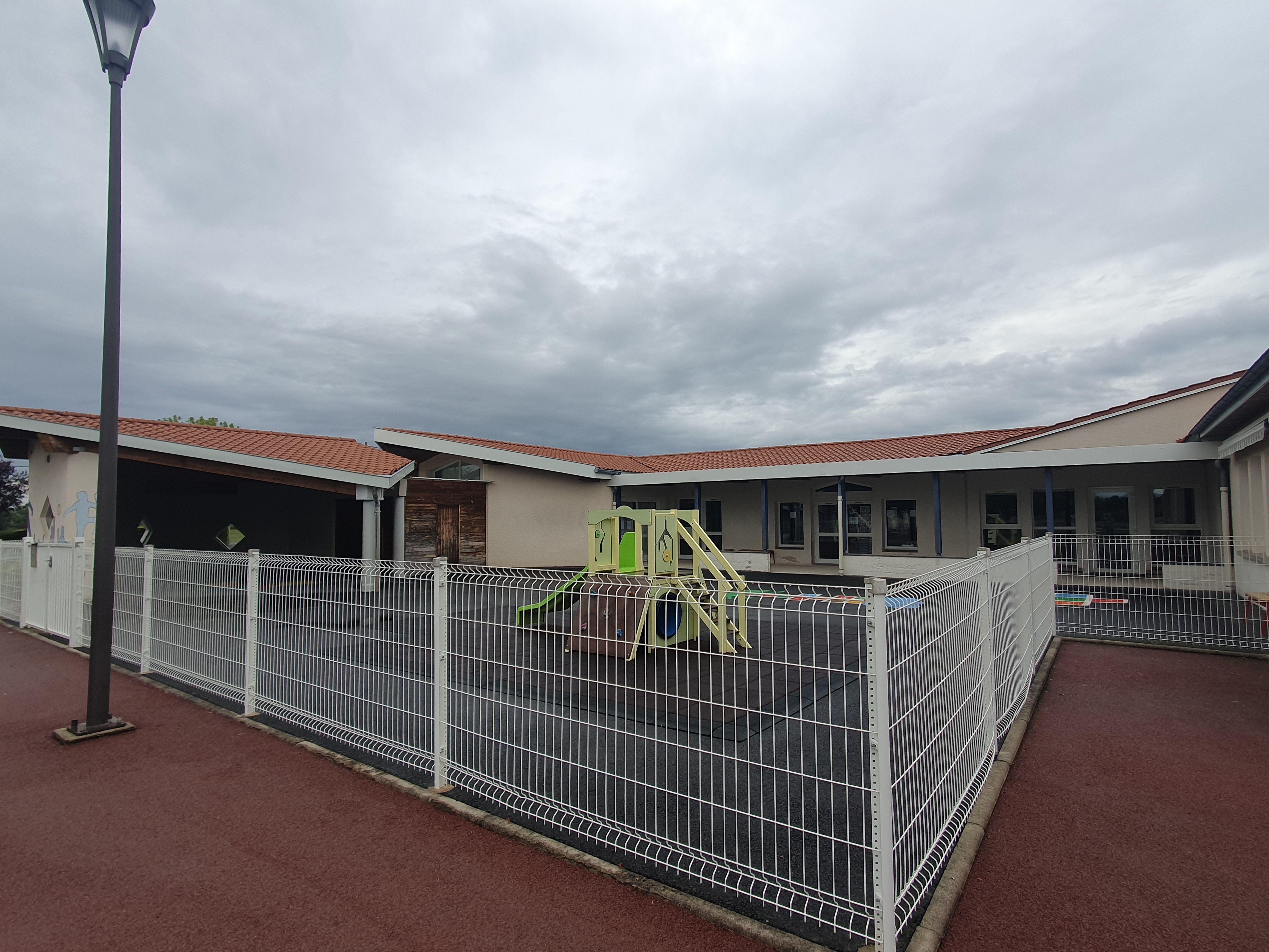 2023 ecole cour primaire